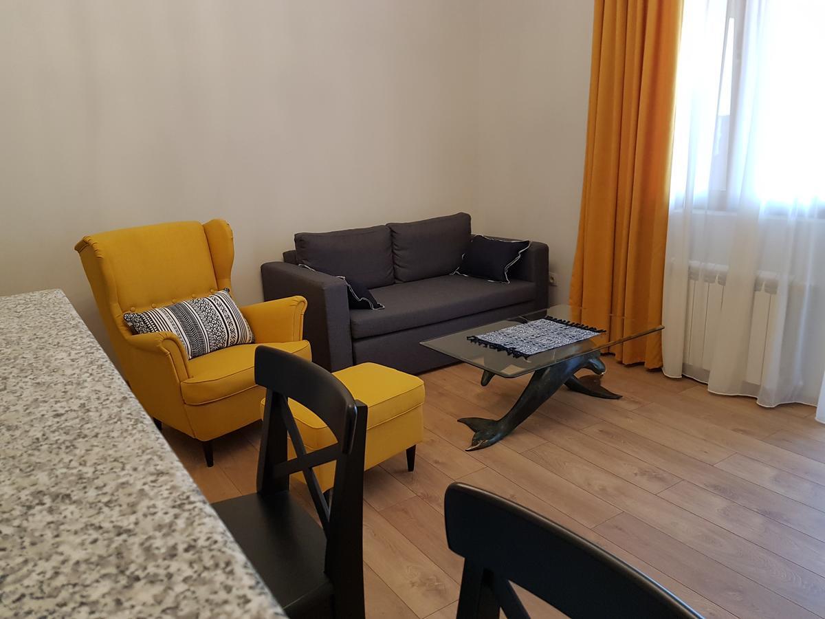 The Starry Night Apartment Batumi Exterior photo