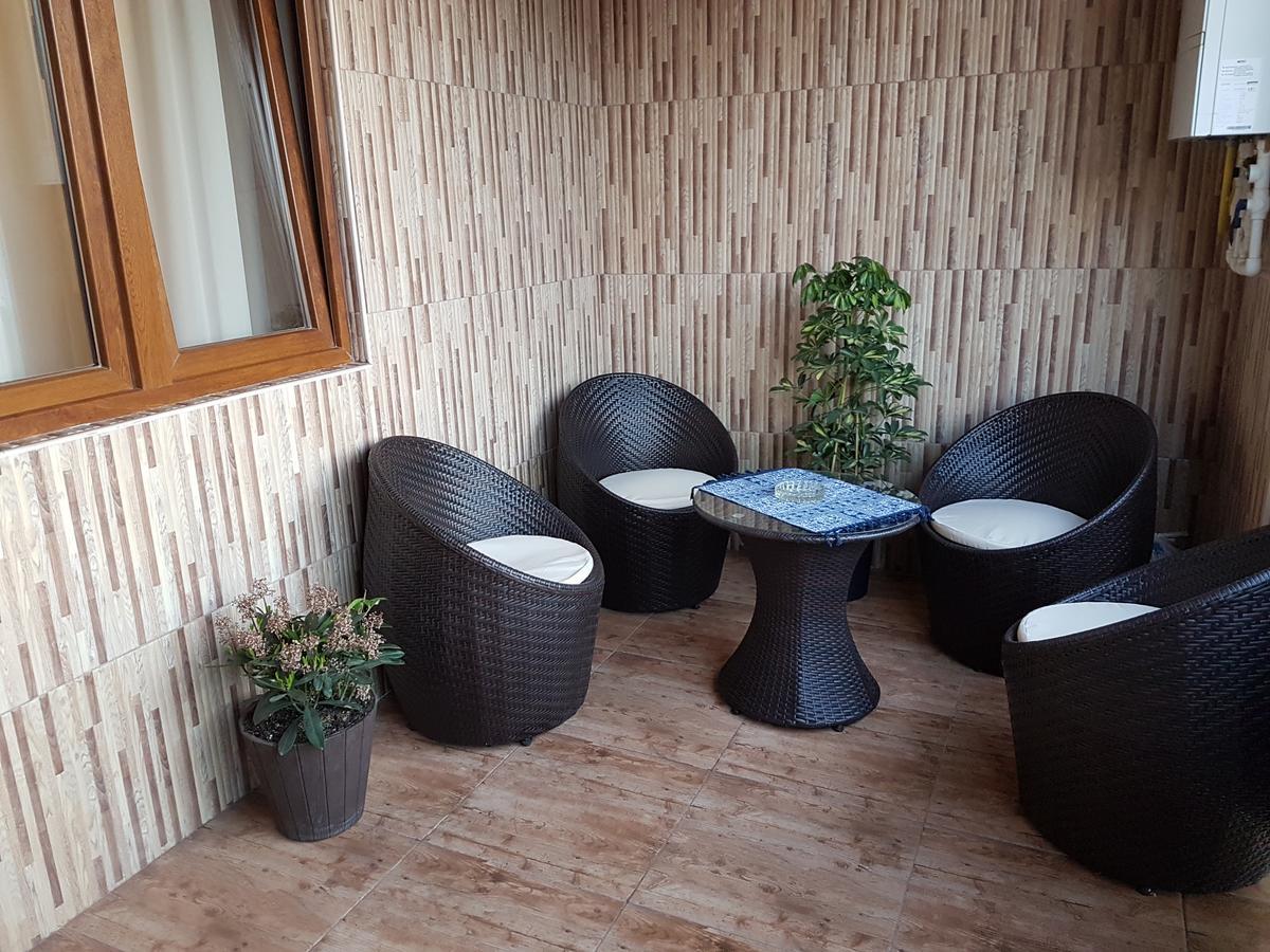 The Starry Night Apartment Batumi Exterior photo